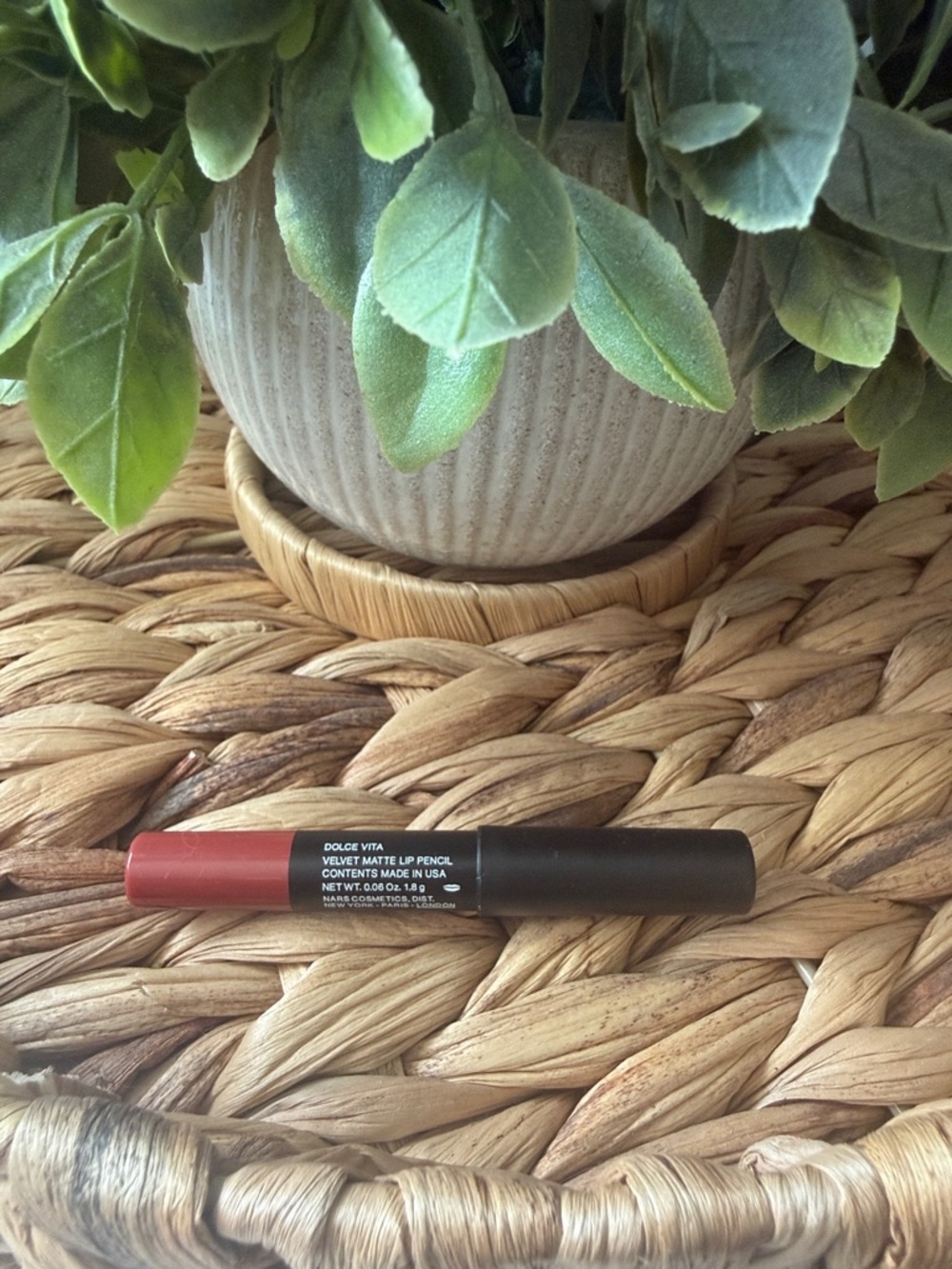 NARS Velvet Matte Lip Pencil — Dolce Vita - Picture 2 of 2